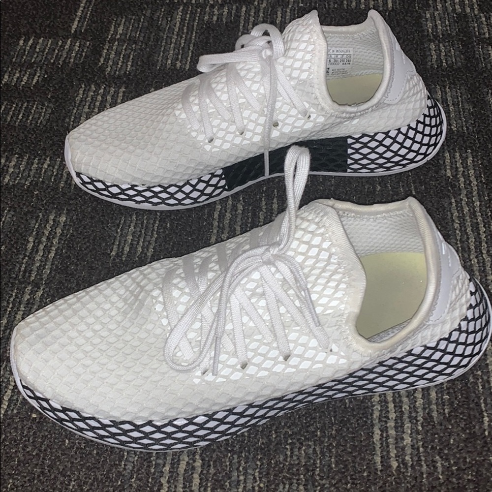 . size 6 1/2 in kids & 7.5 in womens